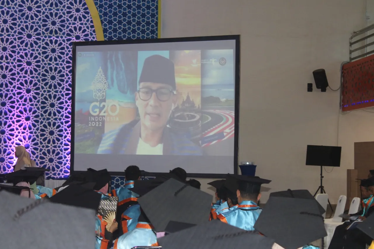 Inilah Pesan Sandiaga Uno untuk 2005 Wisudawan Unismuh Makassar